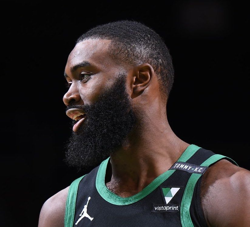 国际足联拟推新越位规则，或影响全球战术体系（国际足联酝酿调整越位规则，或重塑全球战术格局）