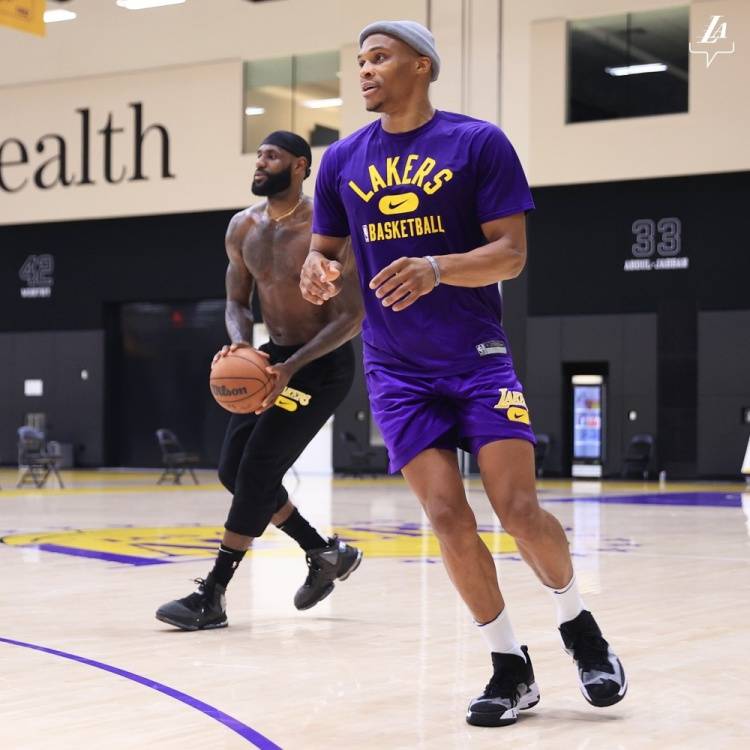 吉格斯阿姆德·迪亚洛已成曼联不可或缺的关键球员（阿姆德·迪亚洛已成曼联阵中不可或缺的关键一环）