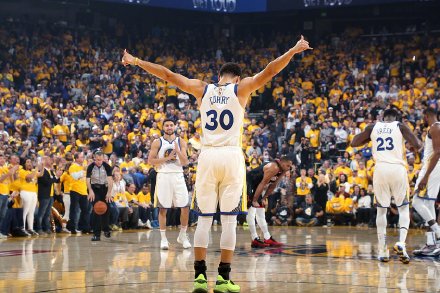 小贾伦超莫兰特&成为灰熊队史拿25分10板第7多球员（小贾伦超越莫兰特，升至灰熊队史25分10板次数第7位）