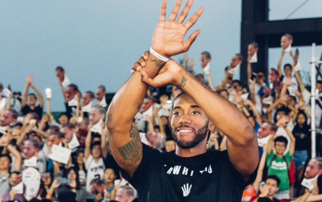 夏普&格兰特是队史第一对各自拿下 35+ 分且 5+ 个三分球的组合（队史首例：夏普与格兰特各砍35+分并命中5+三分）