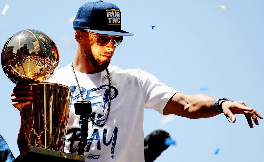 多纳鲁马：曼奇尼和巴洛特利都推荐我来，他们让我更坚定选择（多纳鲁马：曼奇尼与巴洛特利力荐我加盟，更坚定了我的选择）